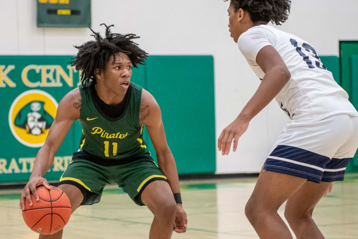 Photo by Earl Ebensteiner